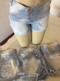 Short Jean rasgado